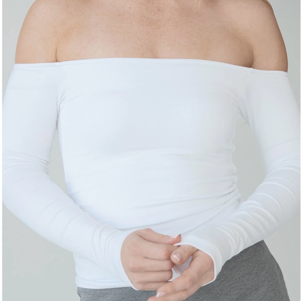 Klassy Network Off the Shoulder White Long Sleeve Top - XS